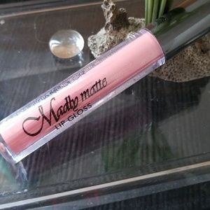 MADLY MATTE LIP GLOSS/#1600/NIP